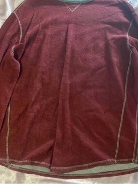 Source Unknown Men's Crewneck Sweater in Burgundy with Contrast Stitching